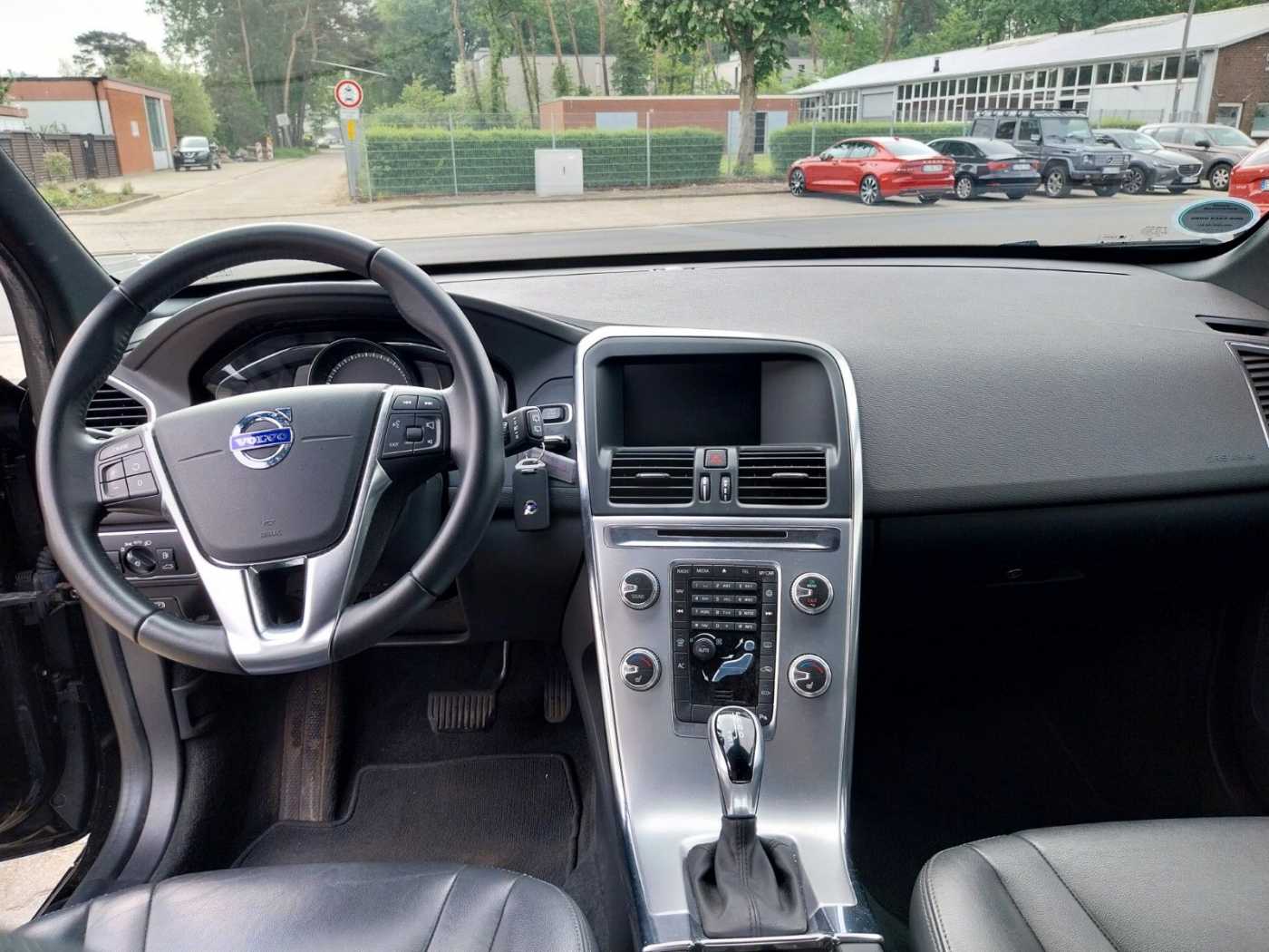 Volvo  Summum D4, Automatik, Xenon, NAVI
